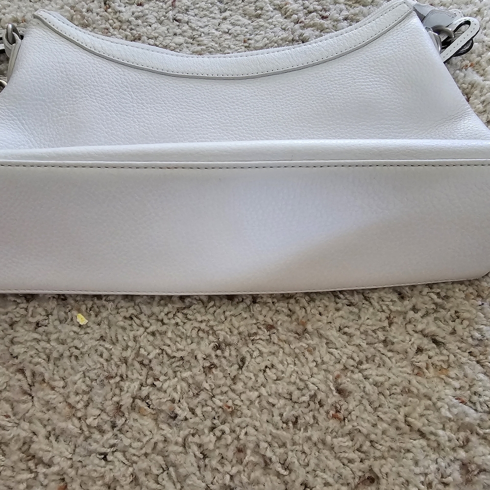 Purse - Picture 2 of 3